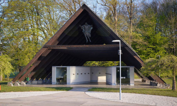 Poslovilna_vezica_Brdo