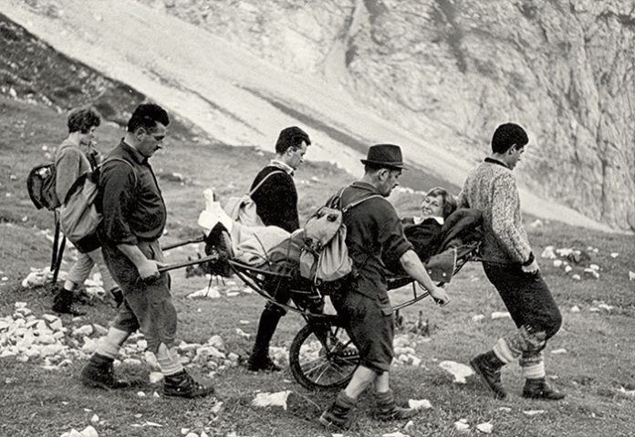 prevoz ponesrecene nemške turistke leta 1967 arhiv ceneta griljca_GRS_Kamnik