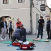 Predstavitev postopkov oživljanja in uporabe defibrilatorja na Glavnem trgu v Kamniku