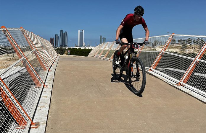 Rok in Maruša sezono začela v Abu Dabiju-2