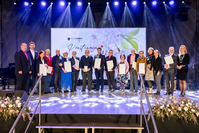 Skupina Osrednja_slovestnost_ob_obcinskem_prazniku_16 apr 2024