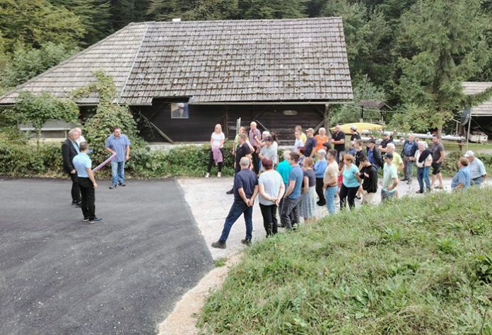 Župan Občine Moravče odprl letošnji najdaljši novi cestni odsek med Sotesko in Negastrnom