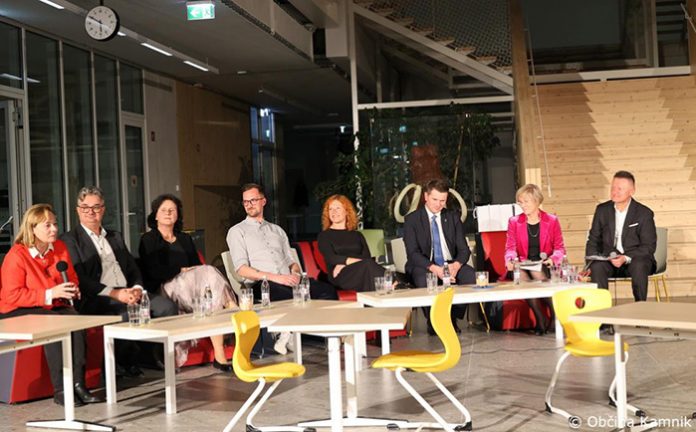 Okrogla miza na novi Osnovni šoli Frana Albrehta_Odpiramo vrata za sodelovanje in povezovanje