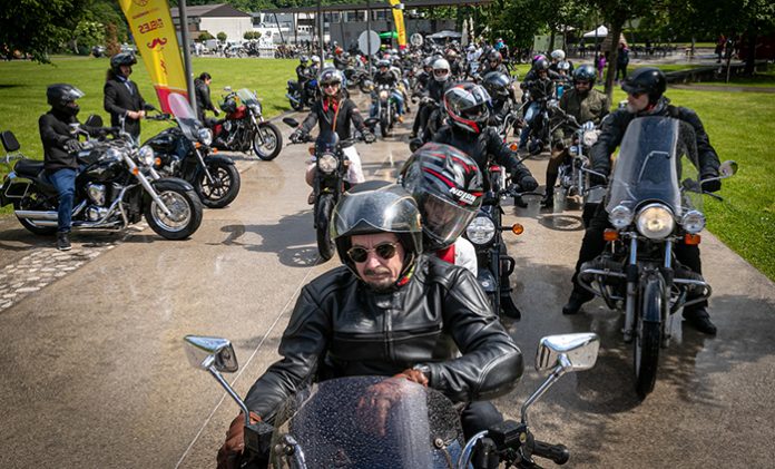 Strele, grom, dež in sodra – a tudi široki nasmehi motoristov (1)