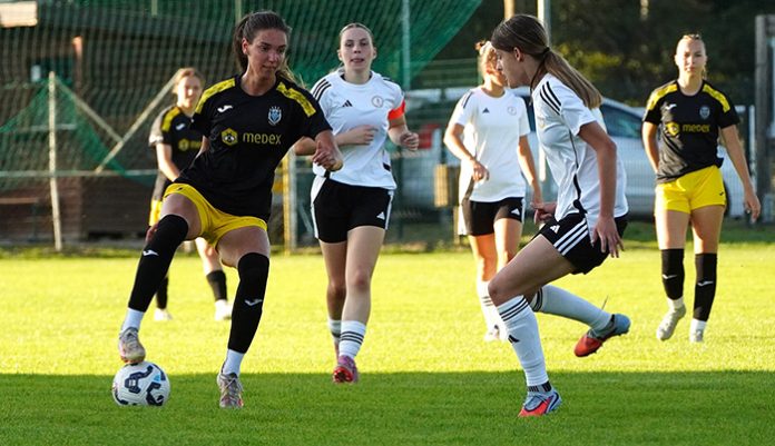 Radomljanke v Staršah do tretje zaporedne zmage-1