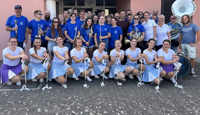 Mestna godba Kamnik spet navdušila na otoku Vis