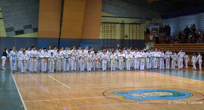 Kamnik gostil državni turnir za mlade karateistke in karateiste