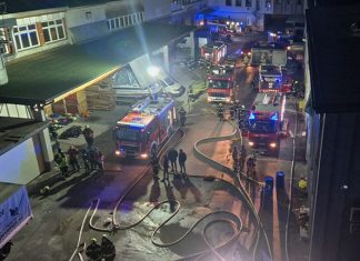 Požar v Preserjah pri Radomljah v industrijskem kompleksu nekdanjega LIP Radomlje