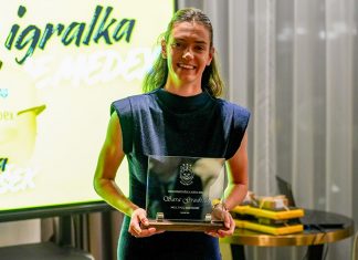 Radomljanke zaključile uspešno leto, klubsko priznanje v roke Sare Gradišek