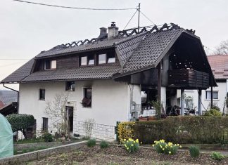 Hud požar v Podgorju. Kamnik že zbira pomoč