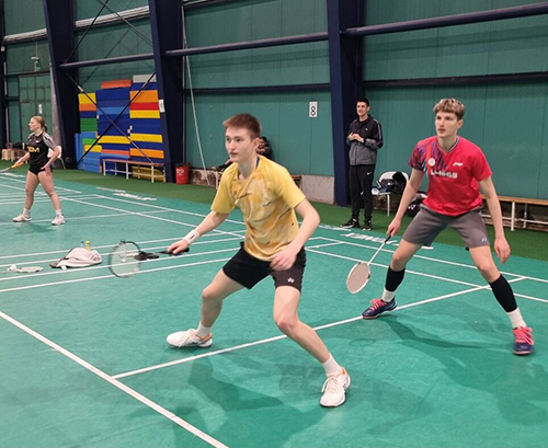 Mengeški badmintonisti do napredovanja med športno elito