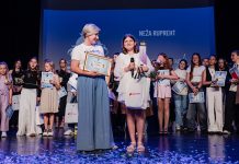 Kamnik gostil prvi otroški in mladinski pevski festival Pesem prihodnosti