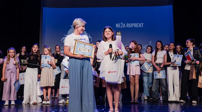 Kamnik gostil prvi otroški in mladinski pevski festival Pesem prihodnosti