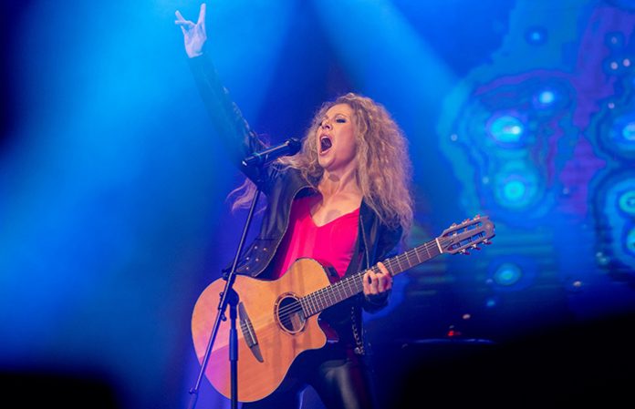 Dunja Vrhovnik prvič z avtorskim bendom – korak v novo zvočno poglavje