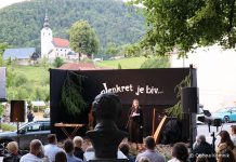 Jenkret je biv jen ravbar otvoril Križnikov pravljični festival v Motniku