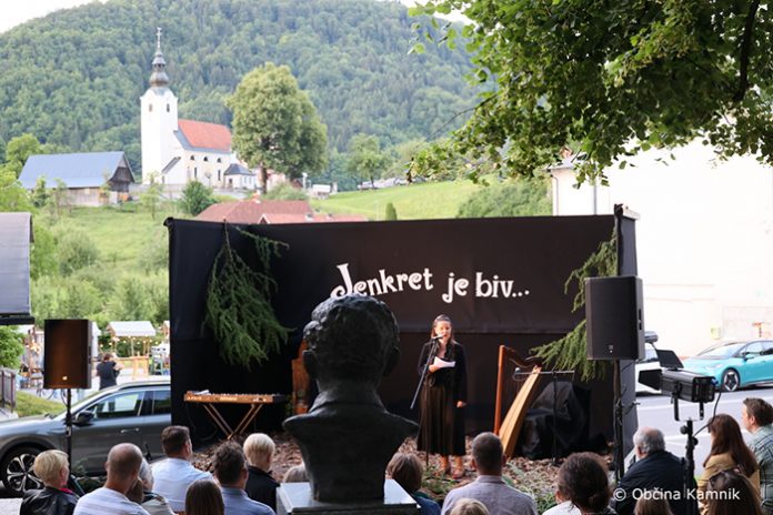 Jenkret je biv jen ravbar otvoril Križnikov pravljični festival v Motniku