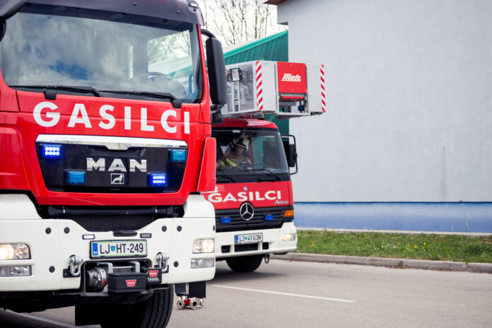 Požarno stražo v občini Domžale izvajajo gasilske enote Javne gasilske službe